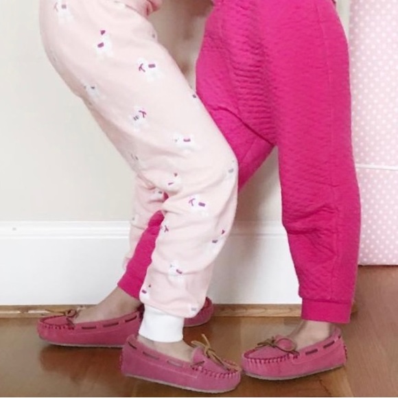 Minnetonka Kids Cassie Slipper in Hot Pink, Sz 8 - Picture 10 of 10